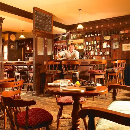 旅馆 格伦加里夫公园酒店 *